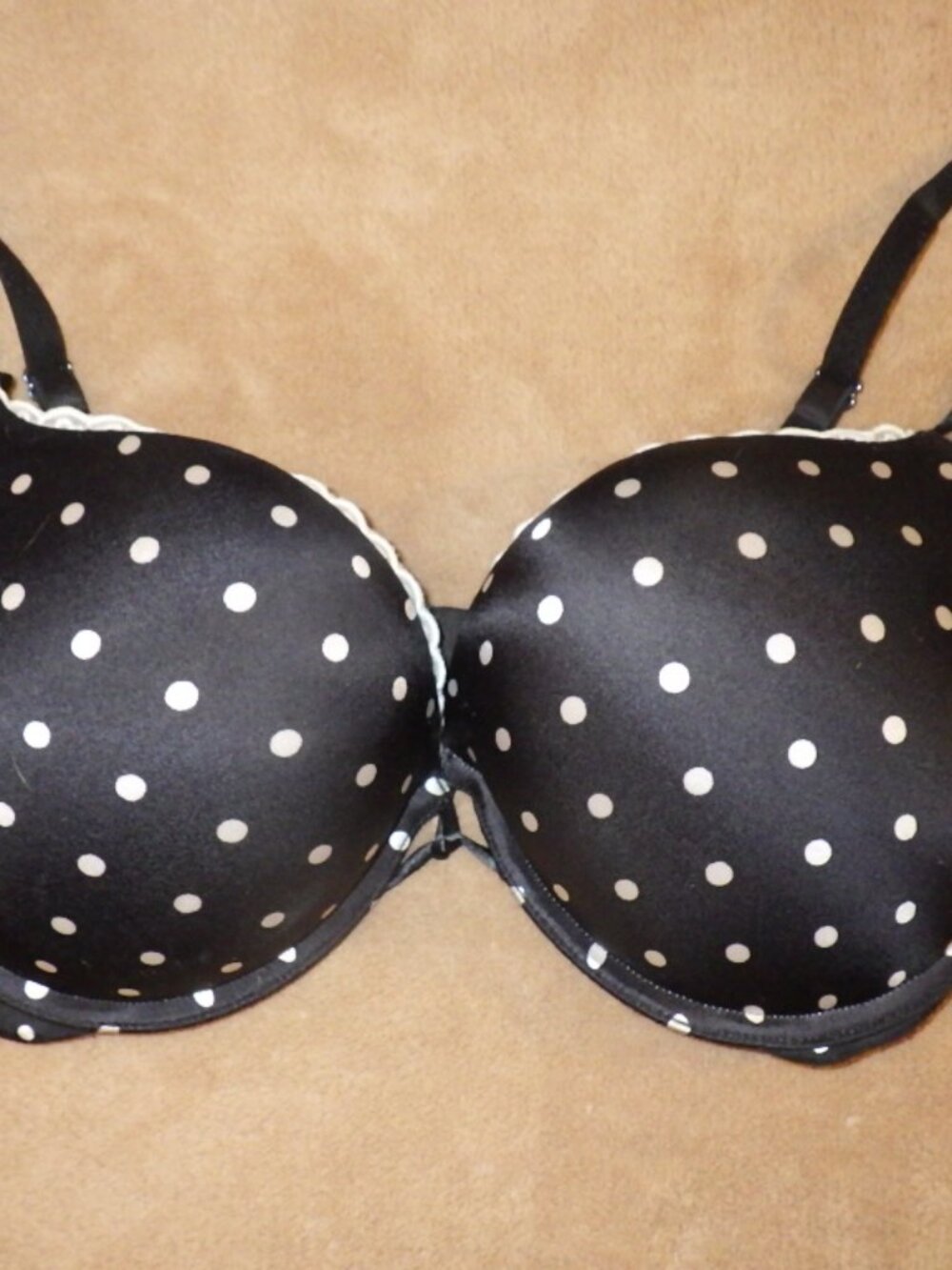 Victorias Secret Miraculous Plunge Bra 36D Black Polka Dot Push Up Lace